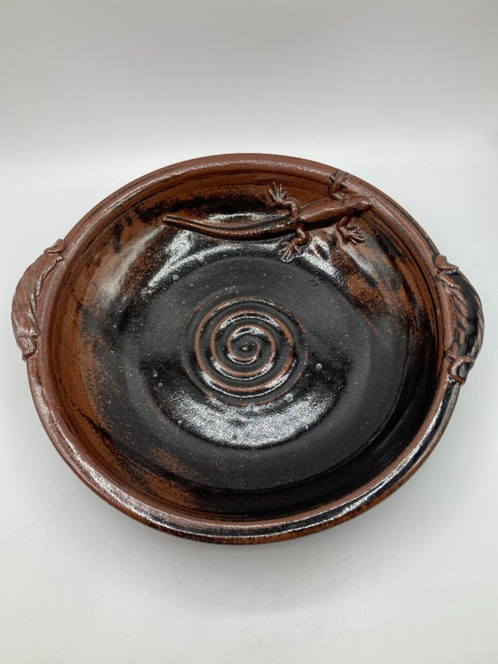 Art Pottery Raised 3D Lizard Gecko Decorative Bowl with Handles 12" Signed